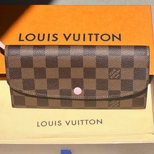 Louis Vuitton Emilie wallet